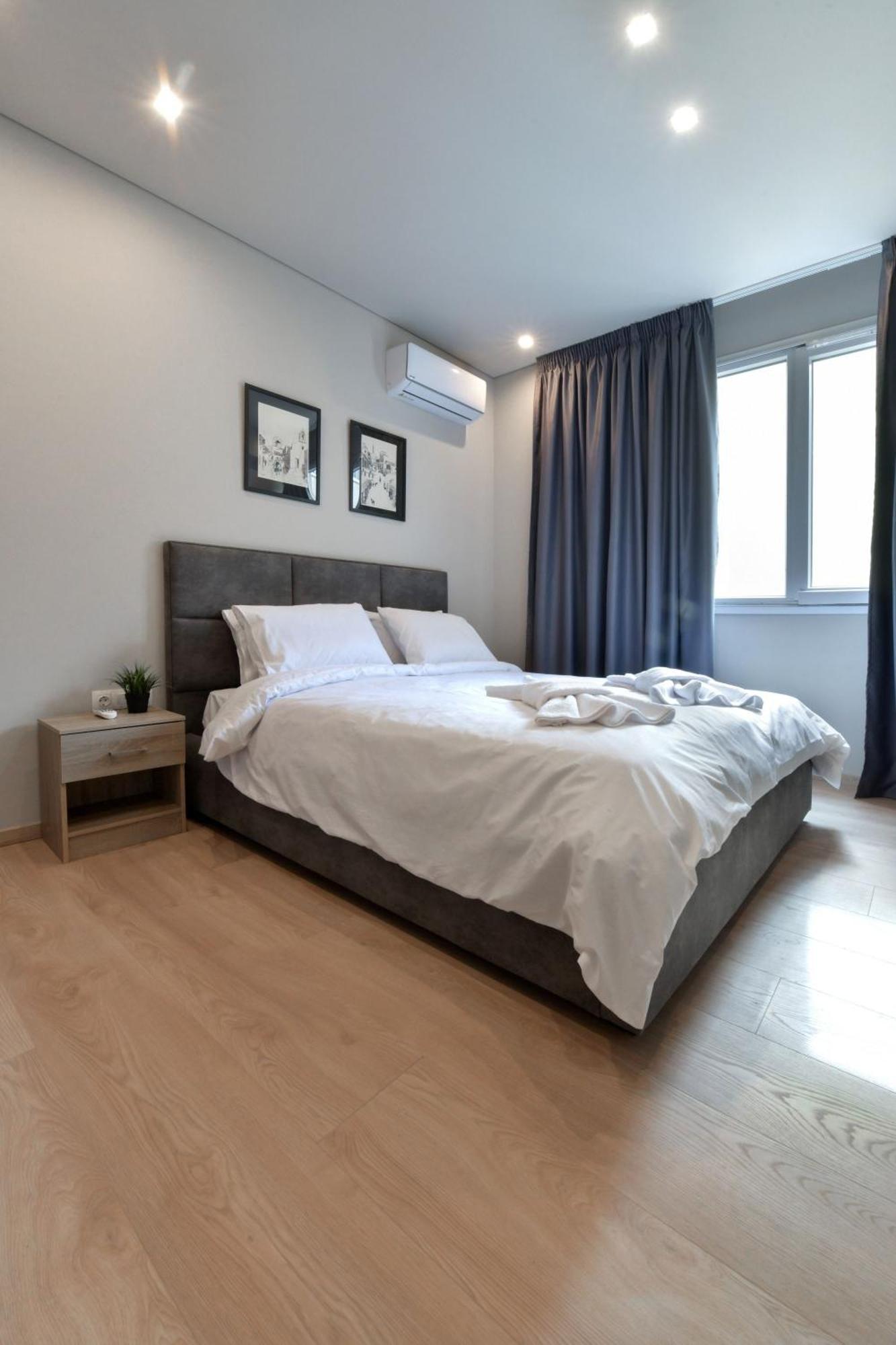 Porto Pireo By Superhost365 - Kolokotroni Apartman Kültér fotó